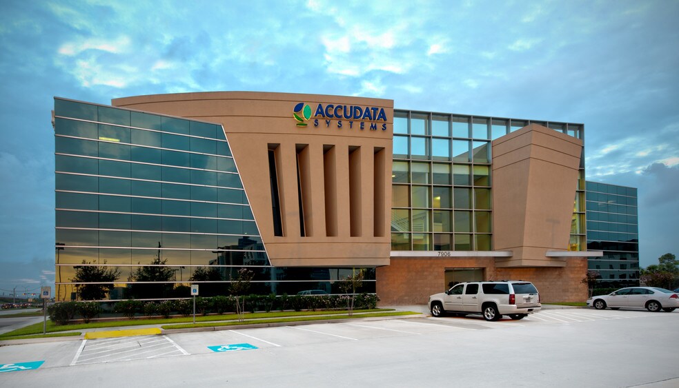 Primary Photo Of 7906 N Sam Houston Pky W, Houston Office For Lease
