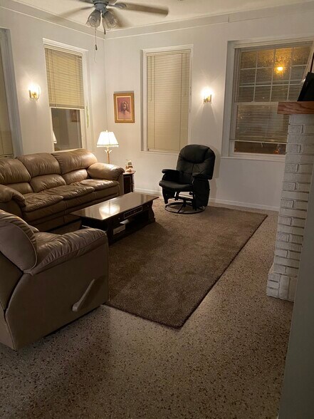 More Photos Of 128 S 5th St, Norfolk Apartments For Sale