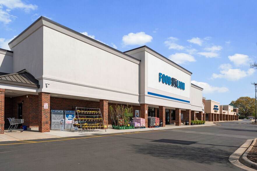 More Photos Of 1837 E Broad St, Statesville Unknown For Lease