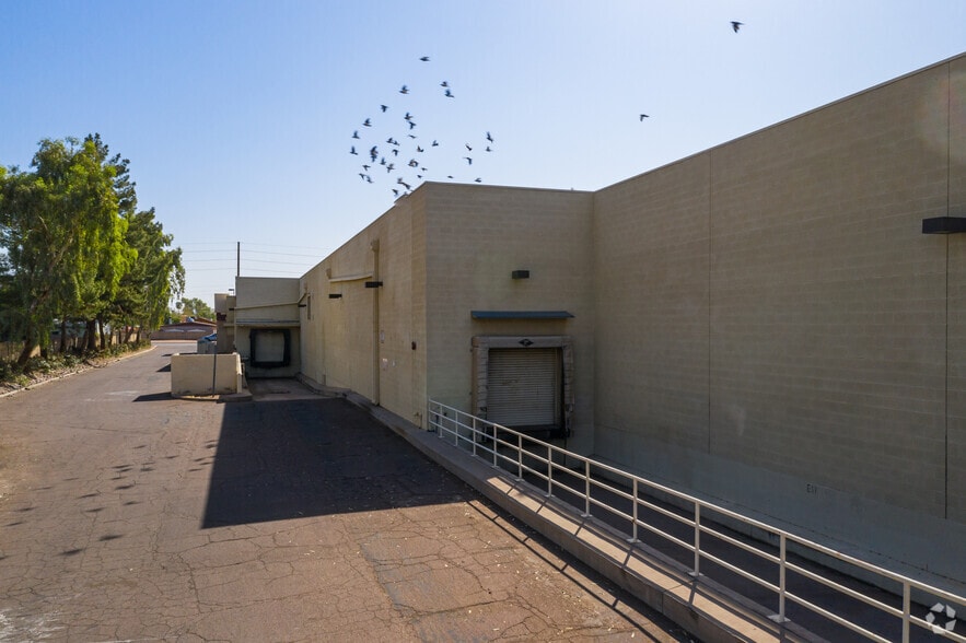 More Photos Of 2650-2702 E University Dr, Mesa Storefront For Lease