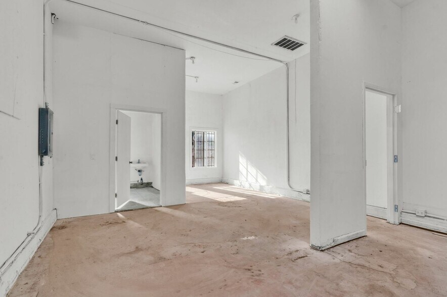 More Photos Of 25-29 Leland Ave, San Francisco Storefront For Sale