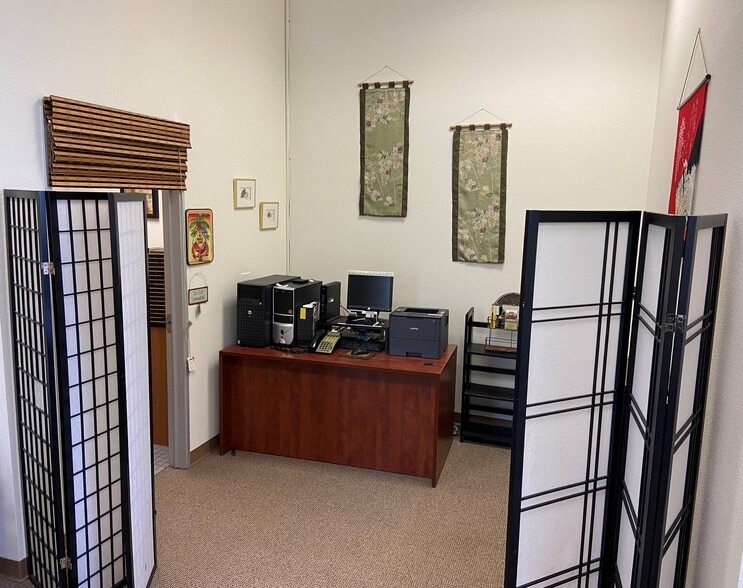 More Photos Of 2201-2213 N Loop Rd, Alameda Research And Development For Sale