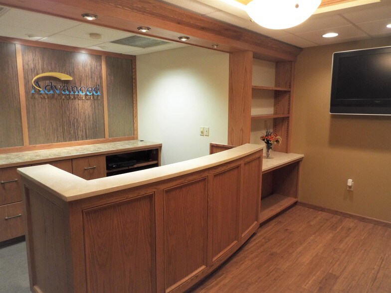 More Photos Of 1151 Bethel Rd, Columbus Medical For Sale