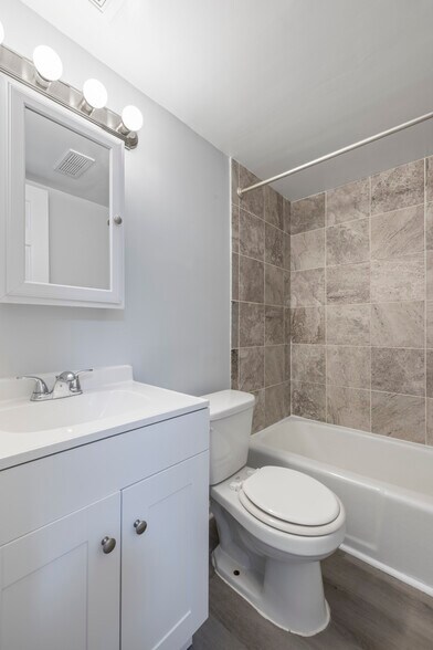 More Photos Of 310 Caroline Ave, La Plata Apartments For Sale