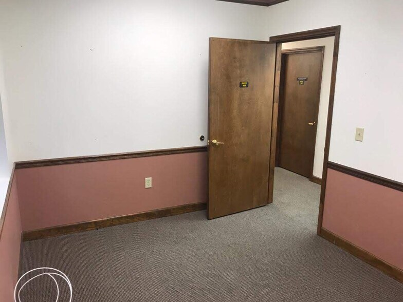 More Photos Of 1514 Mathis Ferry Rd, Mount Pleasant Unknown For Sale