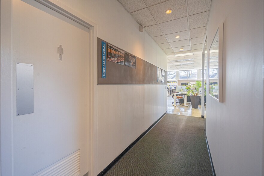 More Photos Of 409-411 Manville Rd, Pleasantville Medical For Lease