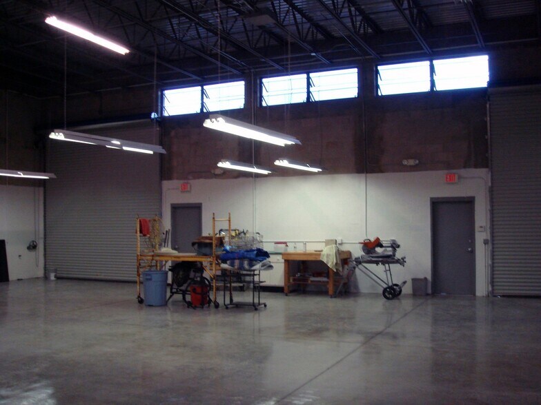 More Photos Of 3960 Domestic Ave, Naples Warehouse For Sale