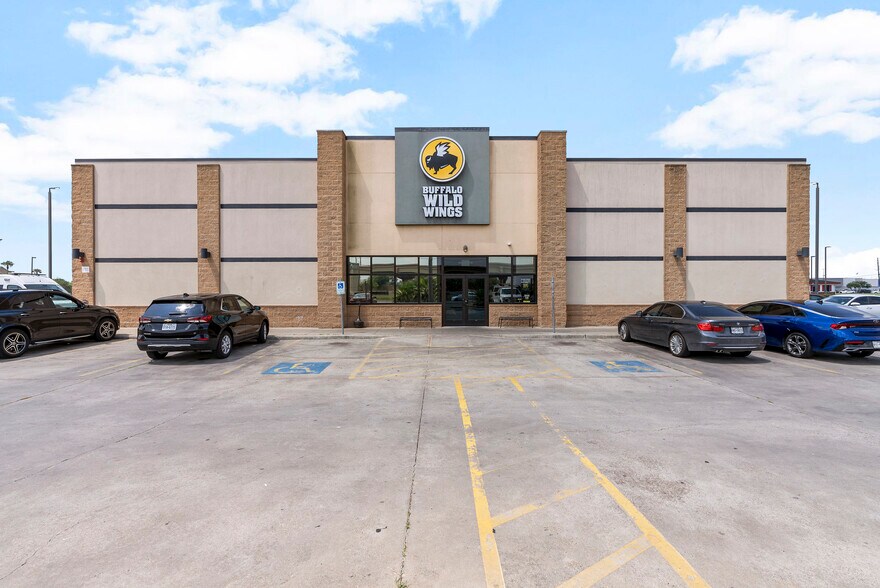 Primary Photo Of 2001 S Padre Island Dr, Corpus Christi Restaurant For Sale