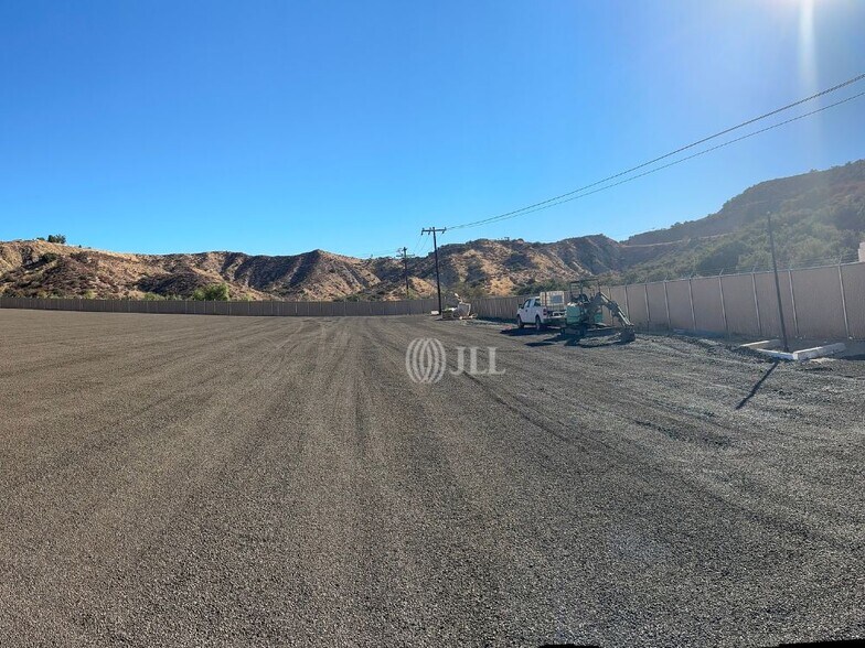 More Photos Of 14253 Davenport Rd, Santa Clarita Land For Lease