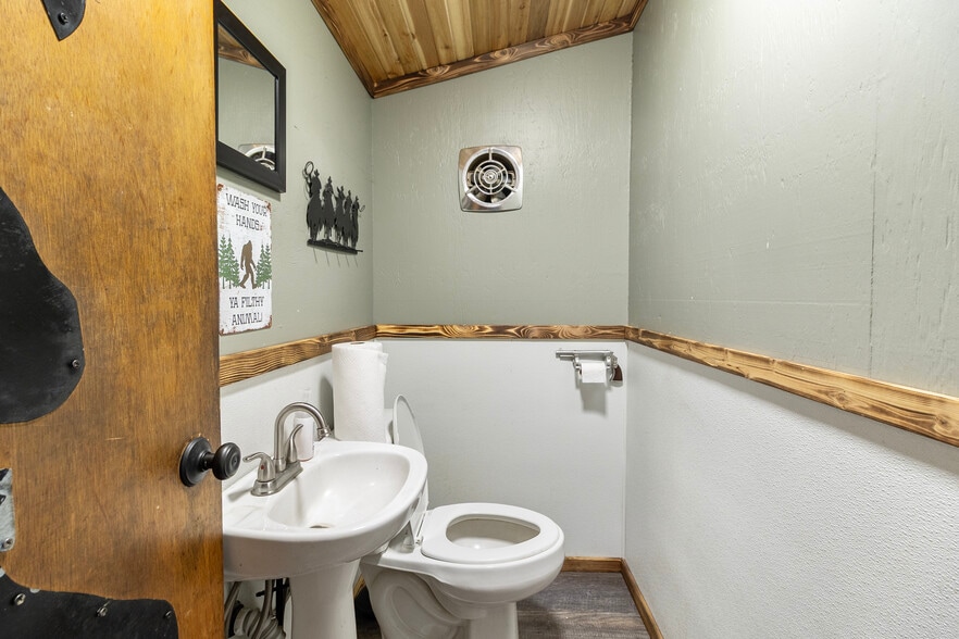 More Photos Of 5588 Highway 8, Deary General Retail For Sale