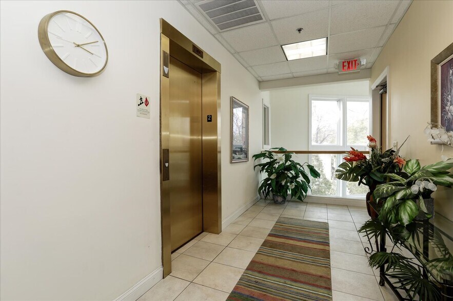 More Photos Of 807 Mantoloking Rd, Brick Office For Sale