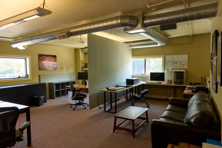 More Photos Of 435 N 400 W, Salt Lake City Light Manufacturing For Sale