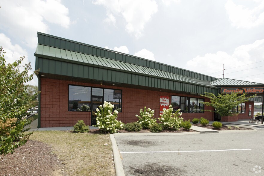More Photos Of 560 Hwy 31, Bowling Green Storefront For Lease