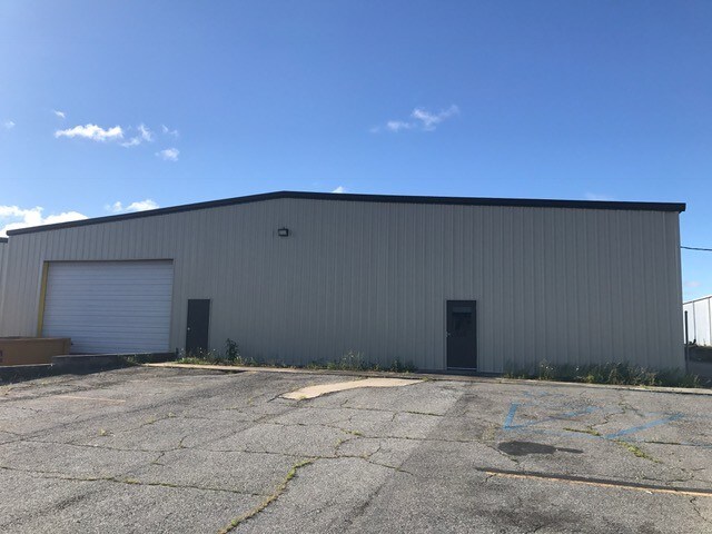 More Photos Of 515 Highland Dr, Valdosta Warehouse For Lease