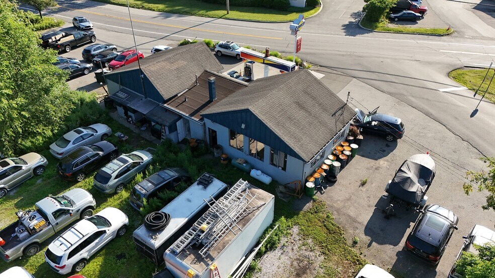 More Photos Of 390 Smith Ridge Rd, South Salem Service Station For Sale