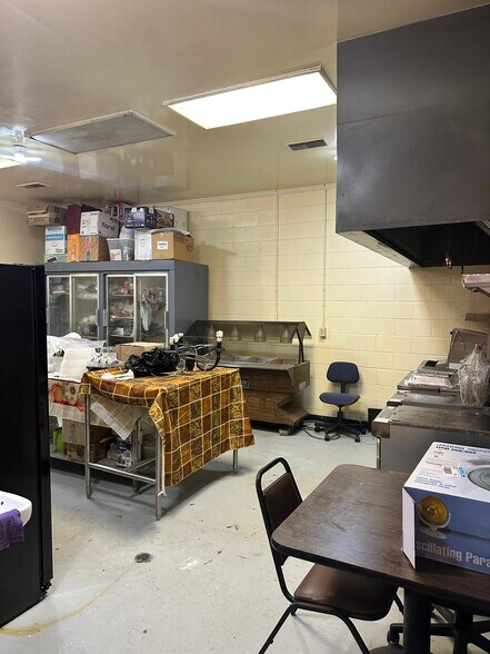 More Photos Of 1030 Dry Branch Rd, Hopkins General Retail For Sale