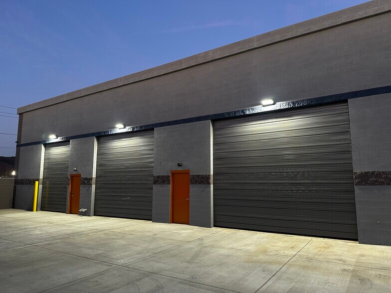 More Photos Of 1620 W Hatcher Rd, Phoenix Self Storage For Sale