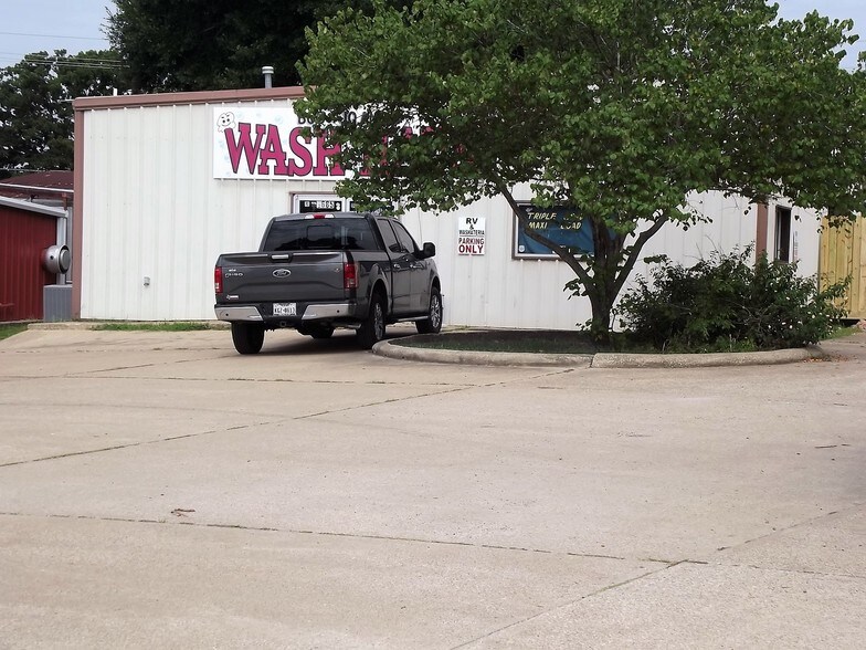 More Photos Of 3685 Highway 19, Huntsville Storefront Retail Residential For Sale