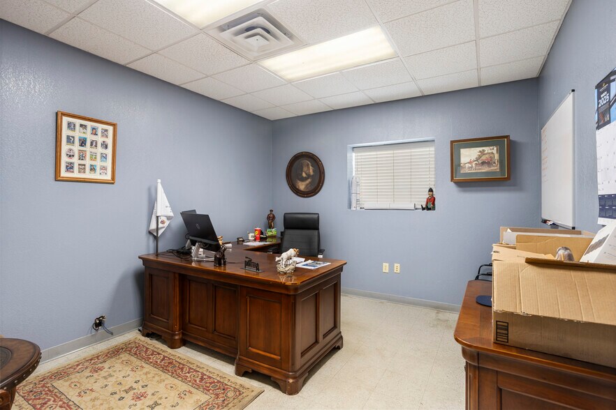 More Photos Of 189 Bear Cat Rd, Aledo Manufacturing For Lease