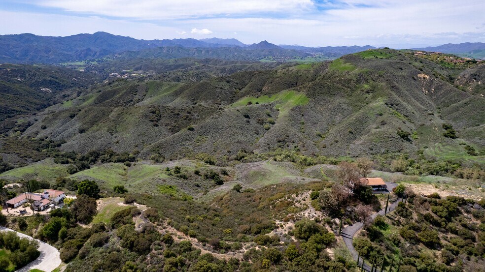 More Photos Of 24415 Mulholland Hwy, Calabasas Land For Sale