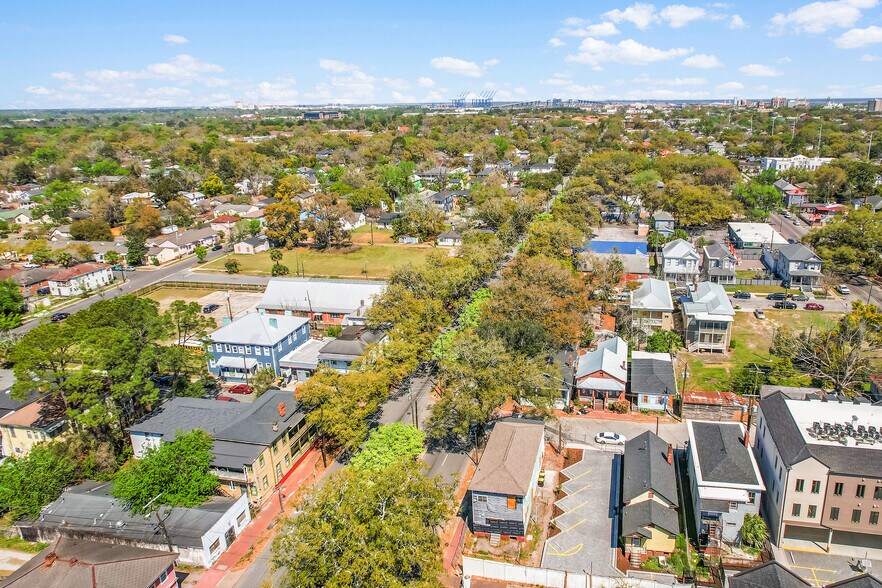 More Photos Of 423 W 42nd St, Savannah General Retail For Sale