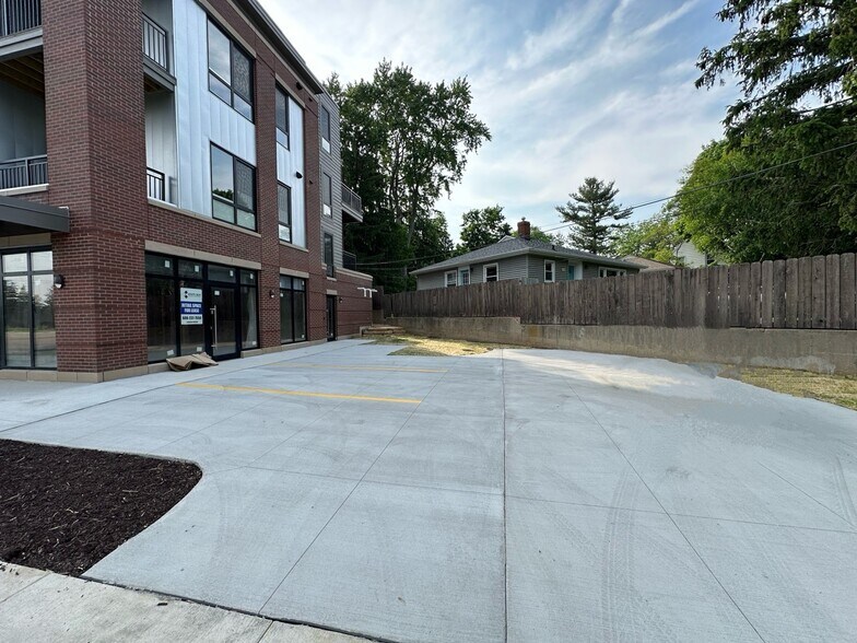 More Photos Of 3734 Speedway Rd, Madison Apartments For Lease