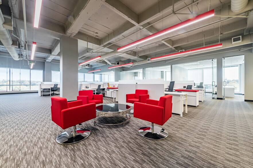 More Photos Of 11675 Rainwater Dr, Alpharetta Office For Lease