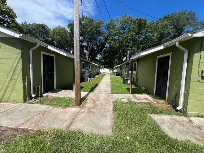 More Photos Of 1763 Old Canal St, Mobile Apartments For Sale