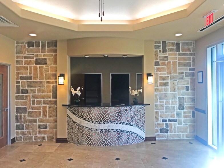 More Photos Of 2567 Valley View Ln, Dallas Medical For Sale