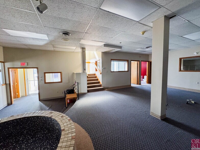 More Photos Of 199 Oakwood Ave, West Hartford Medical For Sale