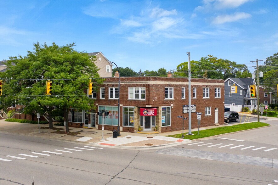 More Photos Of 23900-23908 Woodward Ave, Pleasant Ridge Office For Lease