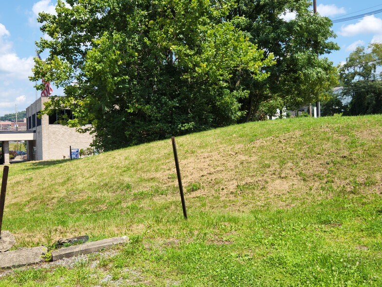 More Photos Of 145 Clay St, Morgantown Land For Sale