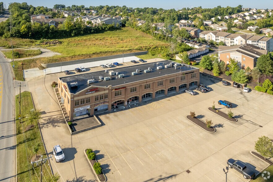 More Photos Of 6701 Ruwes Oak Dr, Cincinnati Restaurant For Lease