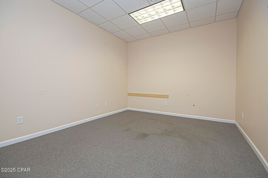 More Photos Of 7622 McElvey Rd, Panama City Beach Industrial For Sale