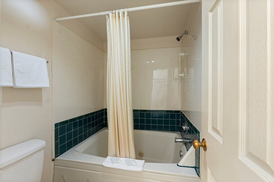 More Photos Of , Eureka Springs Unknown For Sale