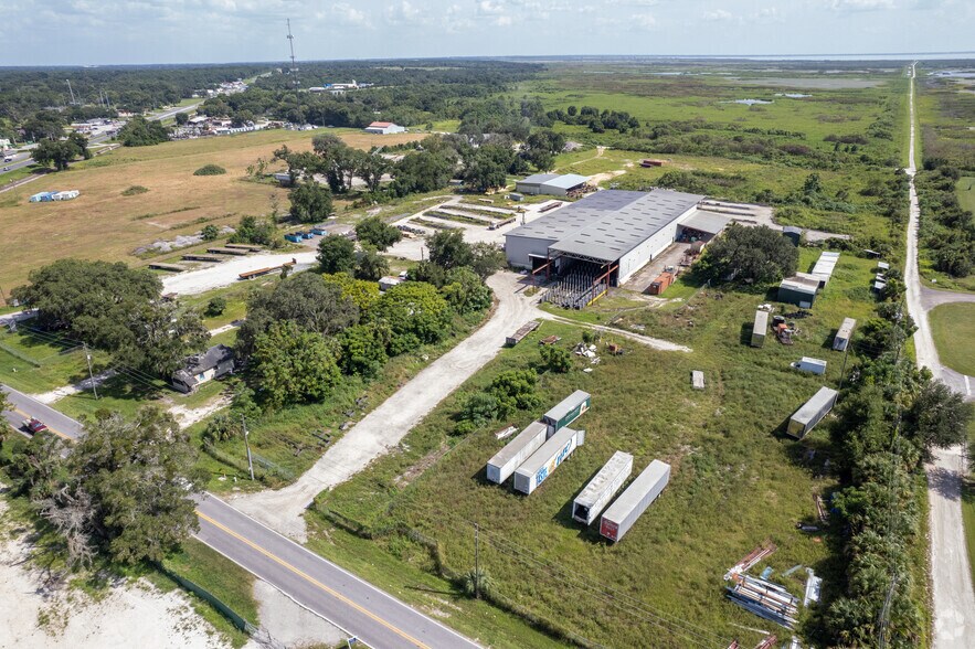 More Photos Of 5960 W Jones Ave, Zellwood Warehouse For Lease