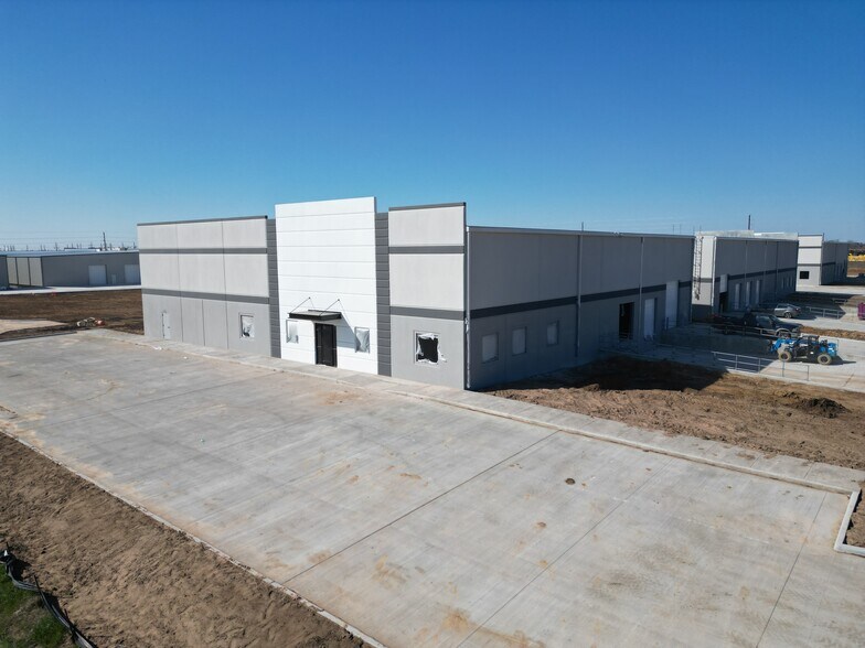 More Photos Of 18606 Kermier, Hockley Unknown For Lease