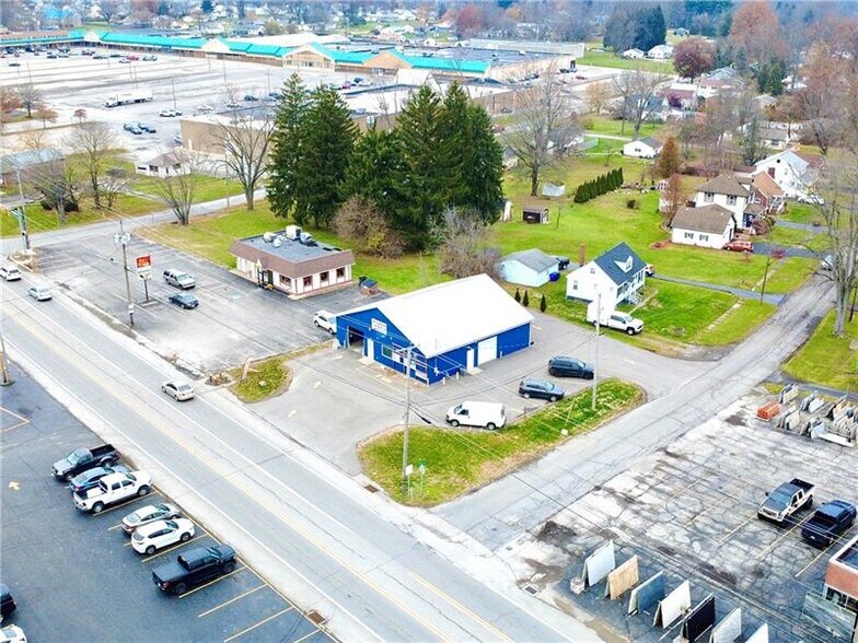 More Photos Of 1814 W State St, New Castle Convenience Store For Sale