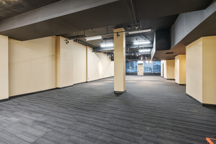 More Photos Of 175 W Washington St, Chicago Office For Sale