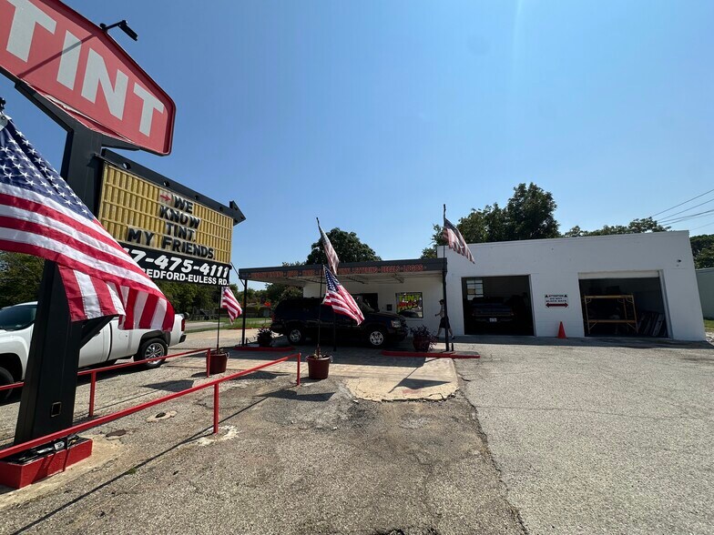 Primary Photo Of 117 W Bedford Euless Rd, Hurst Freestanding For Sale