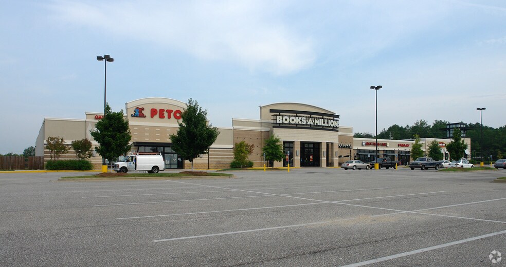 More Photos Of 1520-1540 Eastern Blvd, Montgomery Unknown For Lease