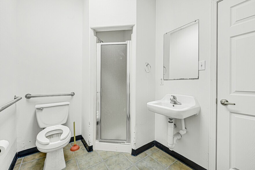 More Photos Of 5912 E FM-517, Dickinson Warehouse For Sale