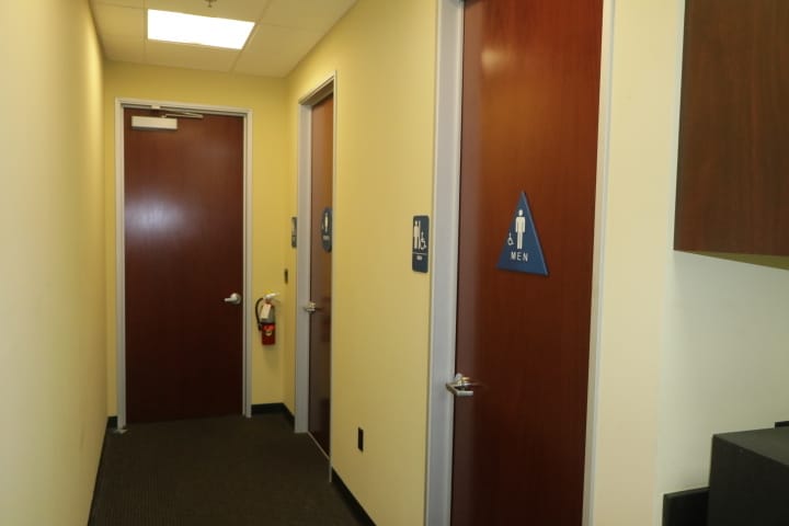 More Photos Of 2816 Columbia St, Torrance Light Distribution For Lease