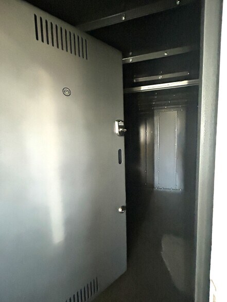 More Photos Of 400 Hwy 67 E, Alvarado Office For Sale