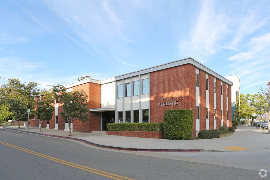 More Photos Of 10231 Santa Monica Blvd, Los Angeles Medical For Sale