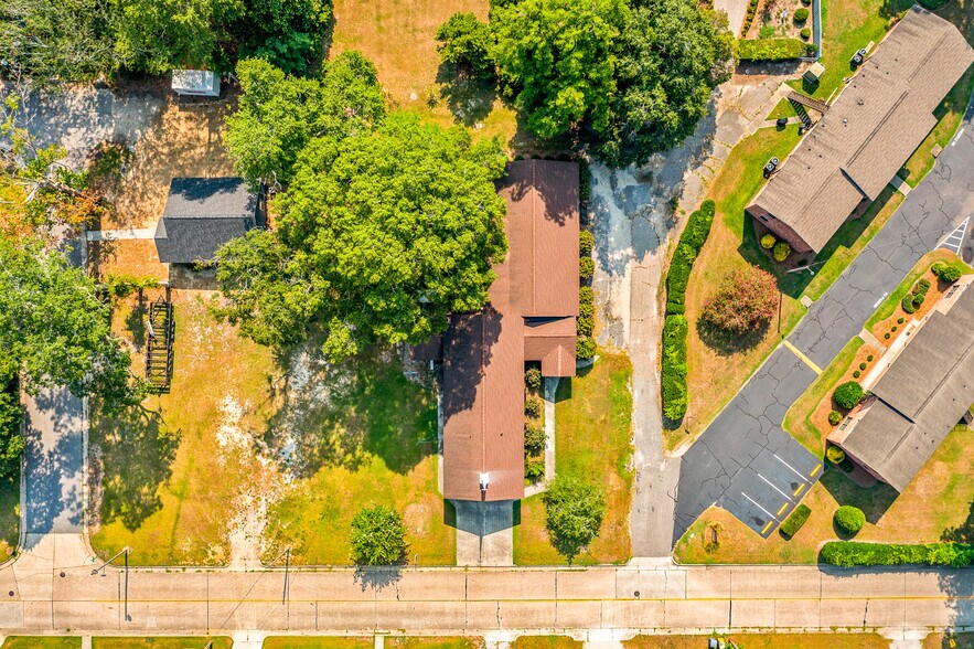 More Photos Of 1106 N Water St, Lumberton Religious Facility For Sale