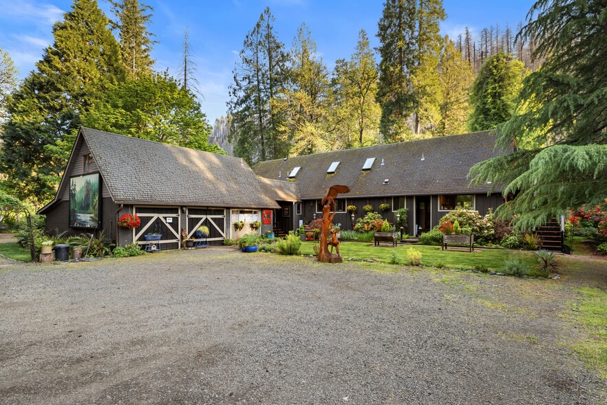 More Photos Of 49198 McKenzie Hwy, Vida Hospitality For Sale
