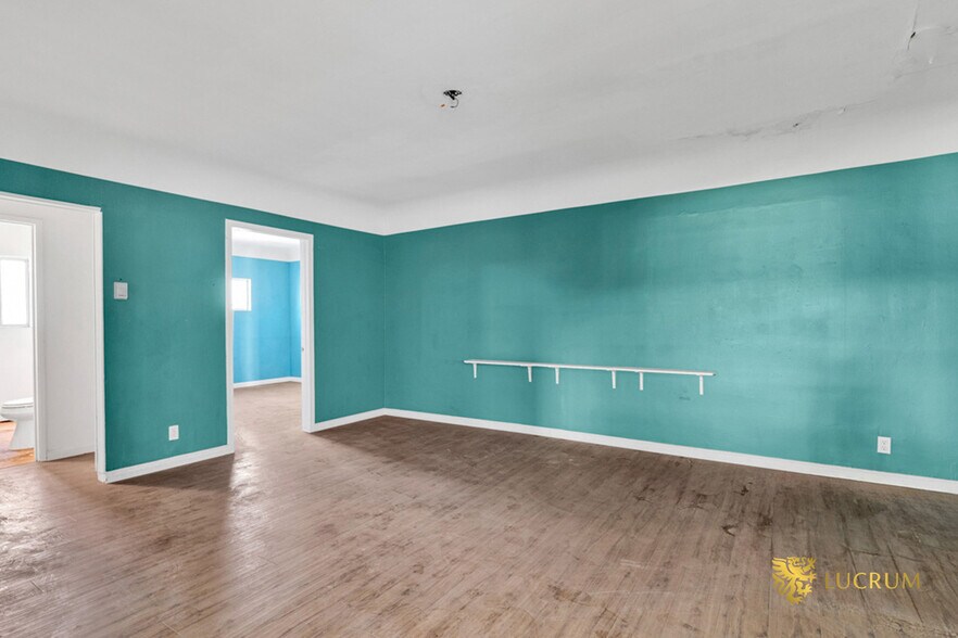 More Photos Of 11311 Burbank Blvd, North Hollywood Apartments For Sale