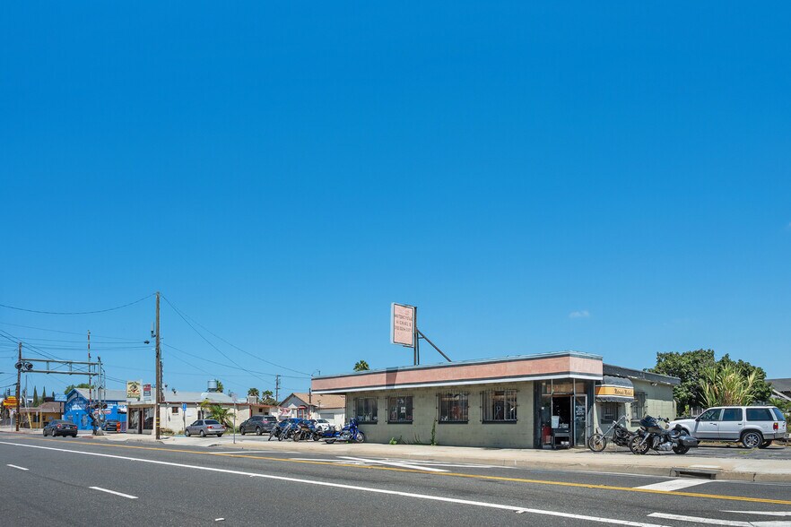 More Photos Of 16616-16622 S Normandie Ave, Gardena General Retail For Sale