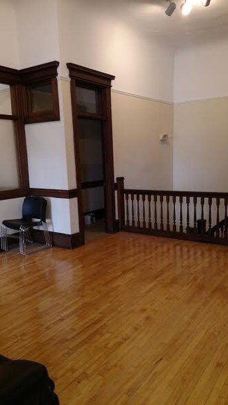 More Photos Of 2 E Broad St, Hopewell Office For Lease